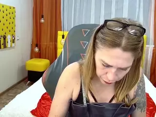 TessaDaybreak's Live Sex Cam Show