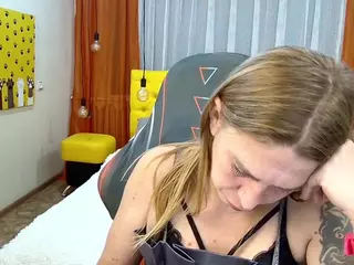 TessaDaybreak's Live Sex Cam Show