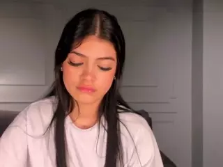 NiaMillerX's Live Sex Cam Show