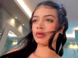 NiaMillerX's Live Sex Cam Show