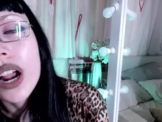 Riverlyyy's Live Sex Cam Show