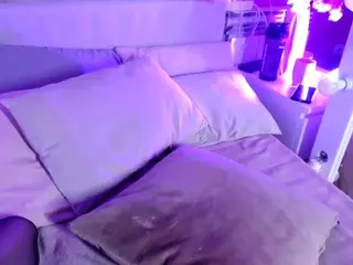 Riverlyyy's Live Sex Cam Show