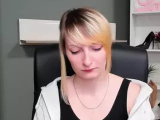 tastyBlair's Live Sex Cam Show