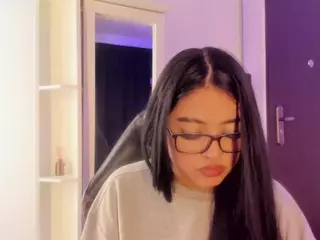 Vicky-Thompons's Live Sex Cam Show
