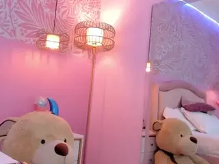 EmilyCollins1's Live Sex Cam Show