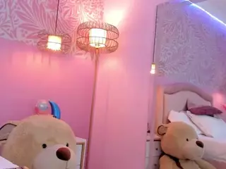 EmilyCollins1's Live Sex Cam Show
