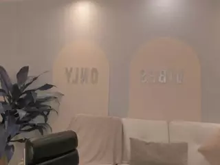 IrinaBossa's Live Sex Cam Show