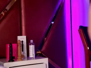 AdelNesbitt's Live Sex Cam Show