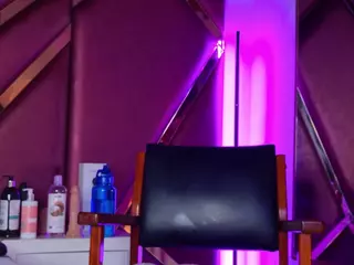 AdelNesbitt's Live Sex Cam Show