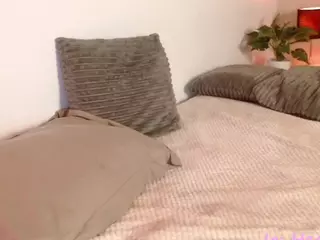 Caro-beach-DH's Live Sex Cam Show