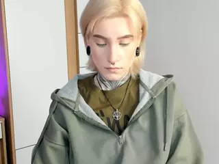 EdwinaDarlington's Live Sex Cam Show
