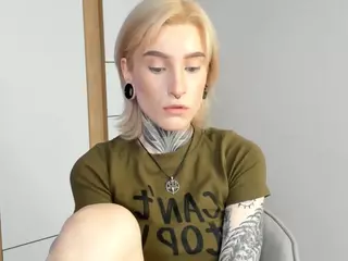 EdwinaDarlington's Live Sex Cam Show