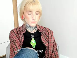 EdwinaDarlington's Live Sex Cam Show