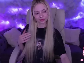 EviStar's Live Sex Cam Show