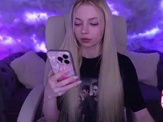 EviStar's Live Sex Cam Show