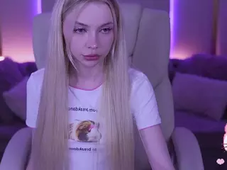 EviStar's Live Sex Cam Show