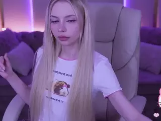 EviStar's Live Sex Cam Show