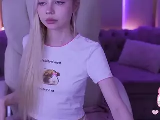 EviStar's Live Sex Cam Show