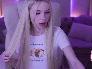 EviStar's Live Sex Cam Show