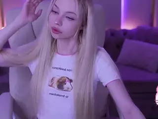 EviStar's Live Sex Cam Show