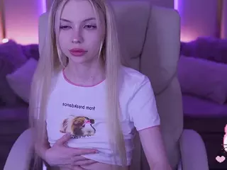 EviStar's Live Sex Cam Show