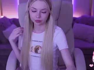EviStar's Live Sex Cam Show