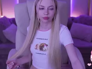 EviStar's Live Sex Cam Show