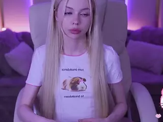EviStar's Live Sex Cam Show
