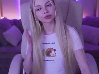 EviStar's Live Sex Cam Show