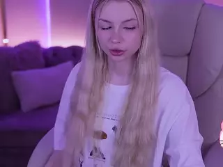 EviStar's Live Sex Cam Show