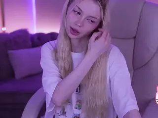 EviStar's Live Sex Cam Show