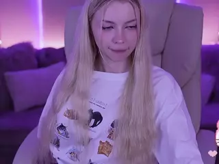 EviStar's Live Sex Cam Show