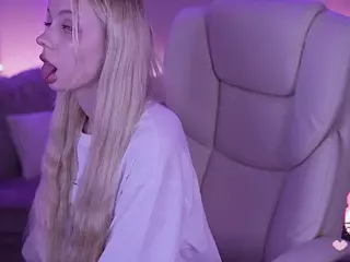 EviStar's Live Sex Cam Show