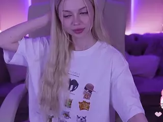 EviStar's Live Sex Cam Show
