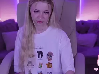 EviStar's Live Sex Cam Show
