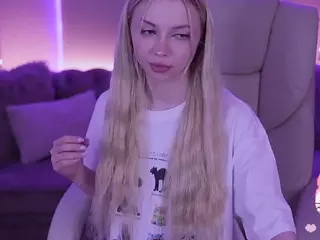 EviStar's Live Sex Cam Show