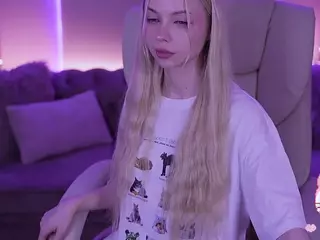EviStar's Live Sex Cam Show