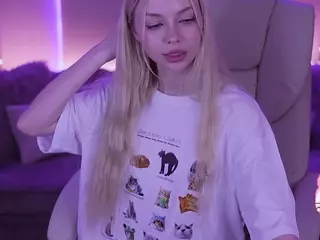 EviStar's Live Sex Cam Show