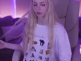 EviStar's Live Sex Cam Show