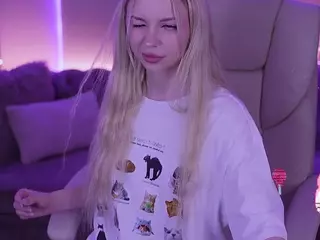 EviStar's Live Sex Cam Show