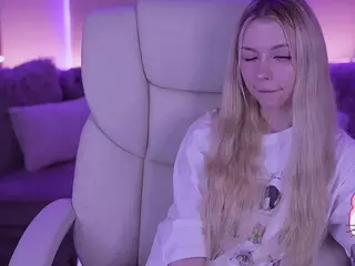 EviStar's Live Sex Cam Show