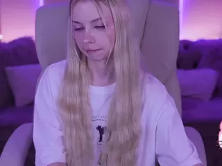 EviStar's Live Sex Cam Show