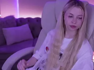 EviStar's Live Sex Cam Show