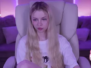 EviStar's Live Sex Cam Show