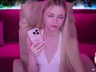 EviStar's Live Sex Cam Show