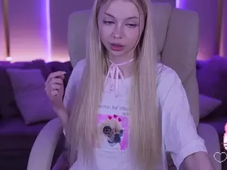 EviStar's Live Sex Cam Show