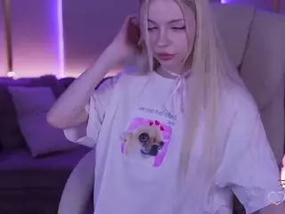 EviStar's Live Sex Cam Show