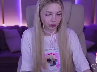 EviStar's Live Sex Cam Show