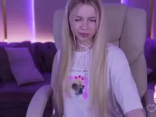 EviStar's Live Sex Cam Show