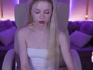 EviStar's Live Sex Cam Show